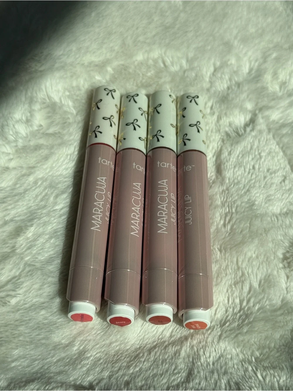 4 Tarte Maracuja Juicy Lip Balm’s bow edition 🎀